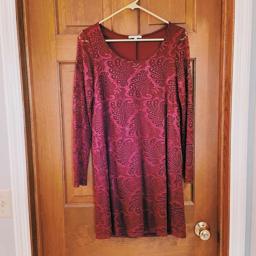 ••Maroon Lace Dress